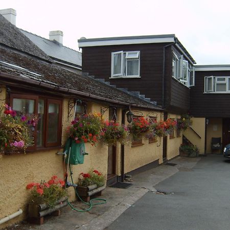Borderers Inn Брекон Экстерьер фото