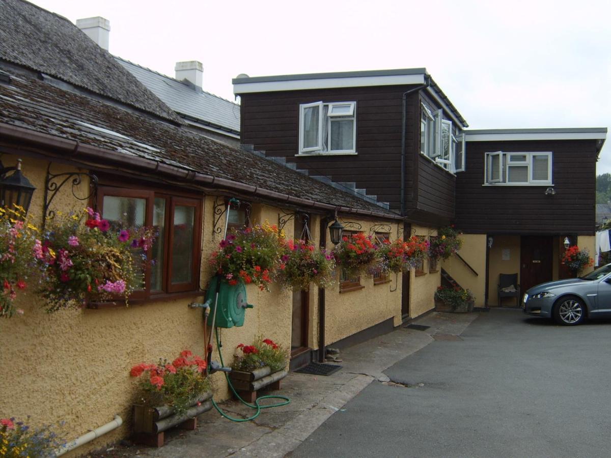 Borderers Inn Брекон Экстерьер фото