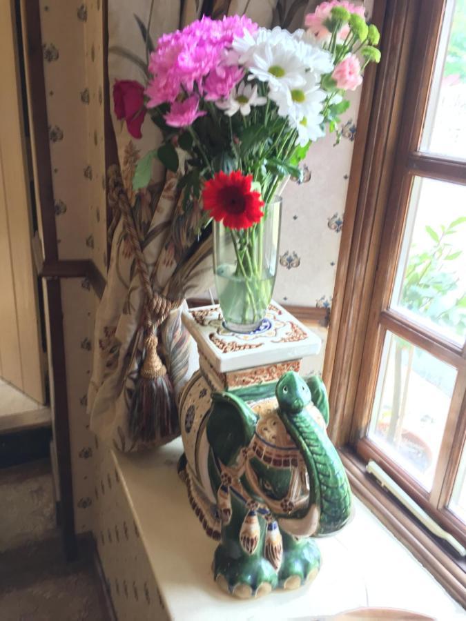 Borderers Inn Брекон Экстерьер фото