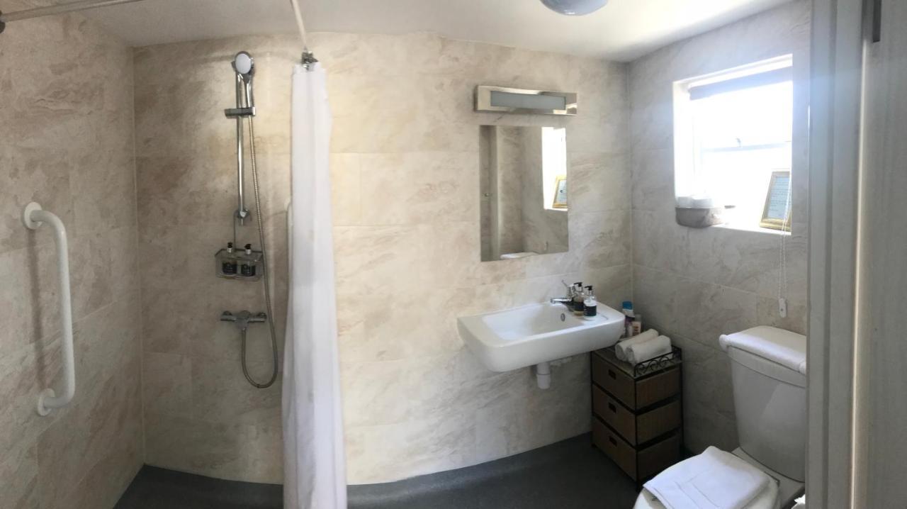 Borderers Inn Брекон Экстерьер фото