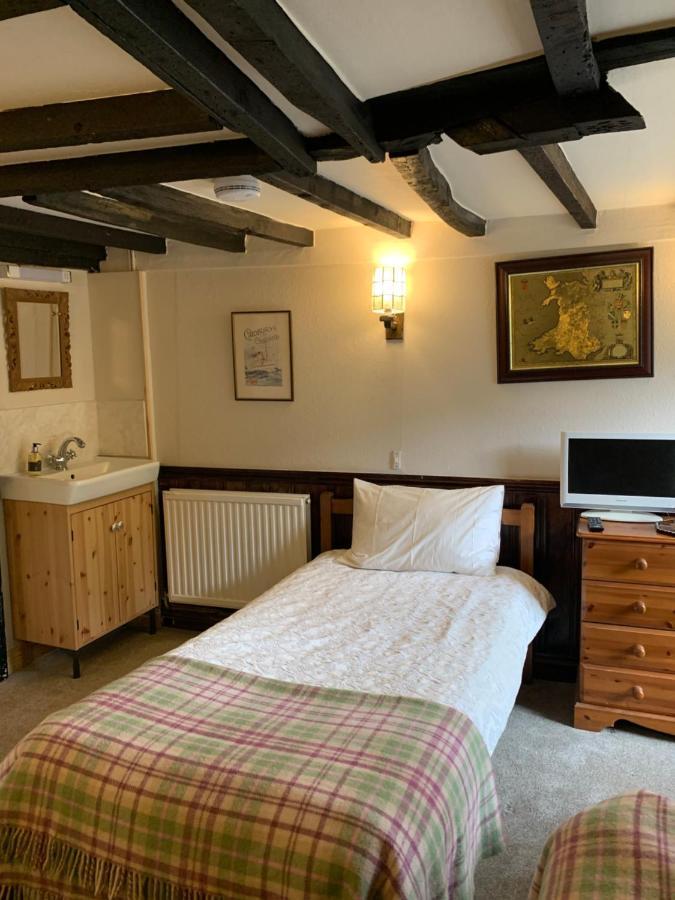 Borderers Inn Брекон Экстерьер фото